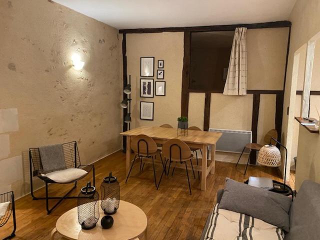 Ilot Des Cordeliers Appartement Poitiers Buitenkant foto
